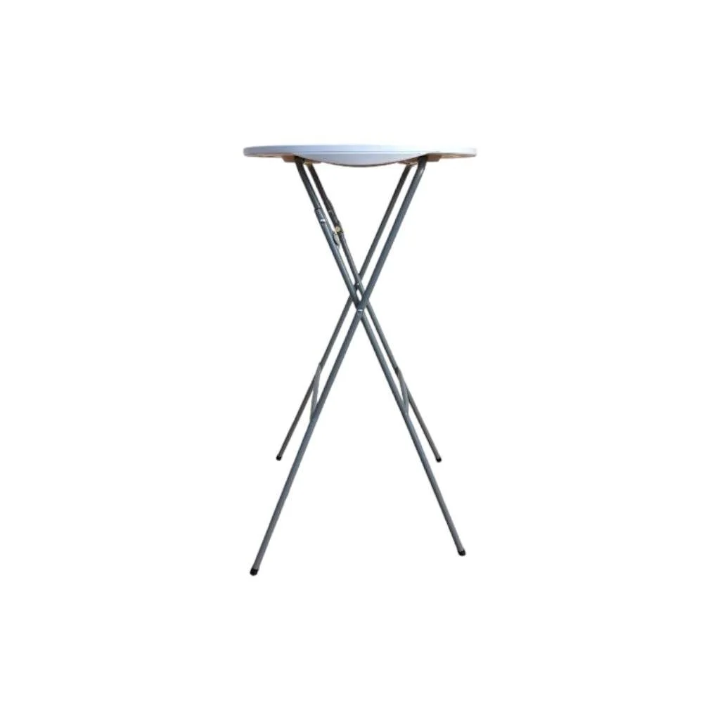 mange debout vue de coté