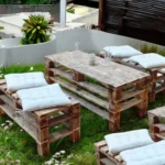 Location de salon de jardin en bois pour mariage champêtre 🌿
