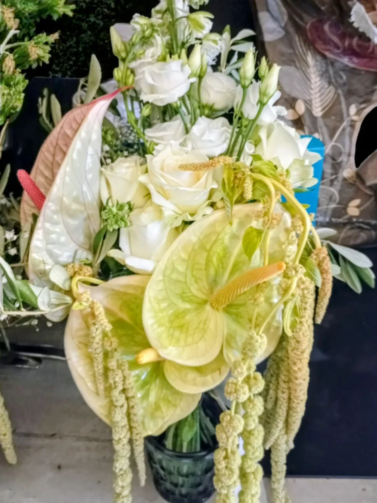 Bouquet de mariee contemporain avec Amaranthe et anthurium